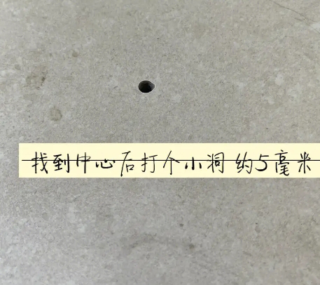 鄢陵瓷砖空鼓维修公司专业解答在瓷砖铺贴过程中，如果砂料搅拌不均匀，将会带来以下问题